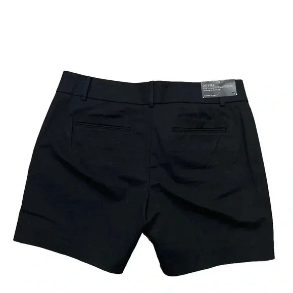 NWT Ann Taylor Devin Metro short black. Size 6 - Picture 4 of 7